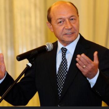 Apelul lui Traian Băsescu înainte de alegerile prezidențiale. „Electoratul se îndreaptă rapid către opţiuni politice care în câteva zile vor deveni ireversibile” 2 Traian Băsescu, fostul președinte al României