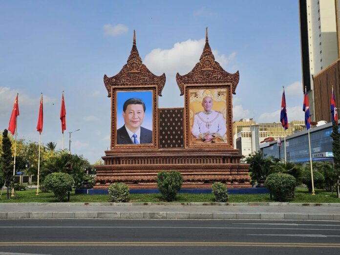 Xi Jinping în vizită în Cambodgia